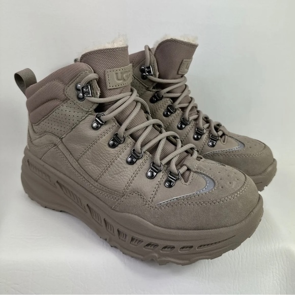 UGG Other - UGG Putty Hiker Waterproof 1112367
Size 8 in men or size 9.5 in women
